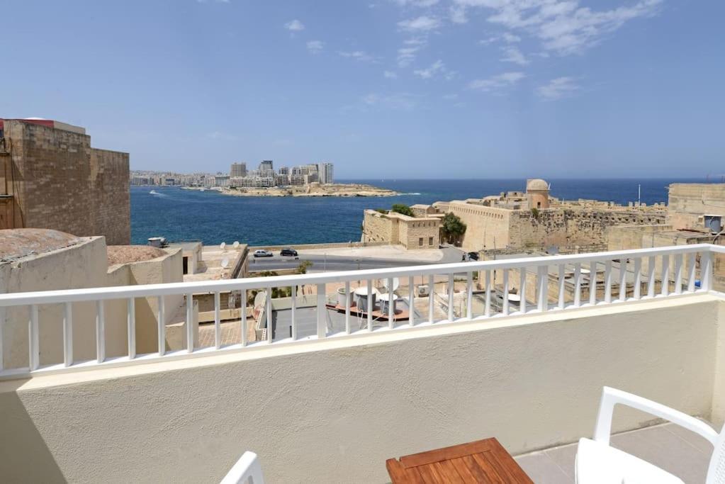 Vallettastay - Harbor View Gem- Sea View 1 Bed Apt Экстерьер фото
